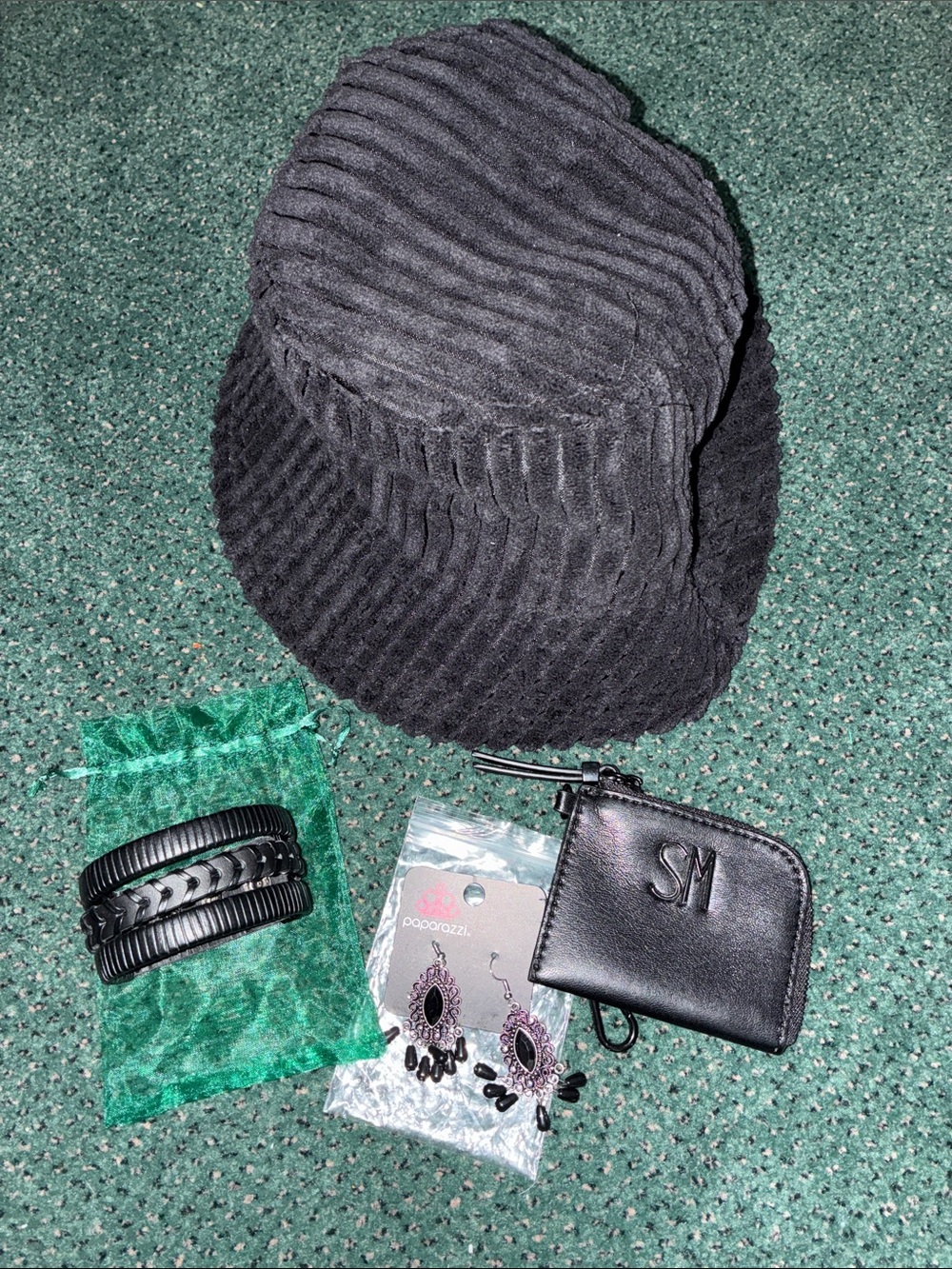 Steve Madden Zip Coin Purse 4 pc bundle - Picture 1 of 8